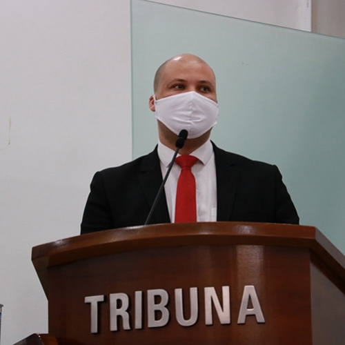 Michel Carneiro questiona em que fase está o projeto que transforma a SAAE em Autarquia