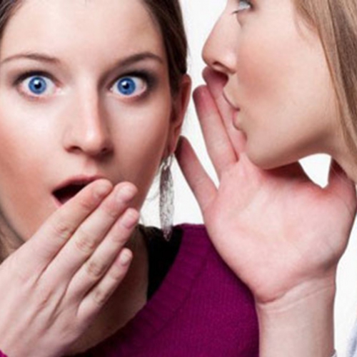 Sabe aquela pessoa irritante, mas que está sempre nas suas conversas?