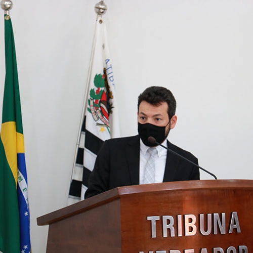 Aprovado projeto que institui espaços públicos destinados a cães