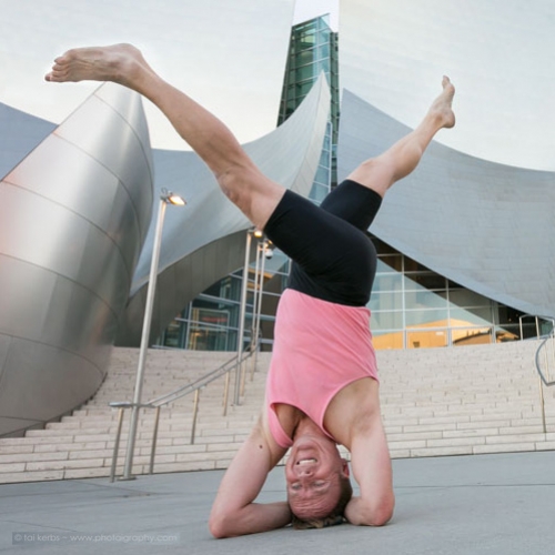 Yoga combate sintomas de esclerose múltipla