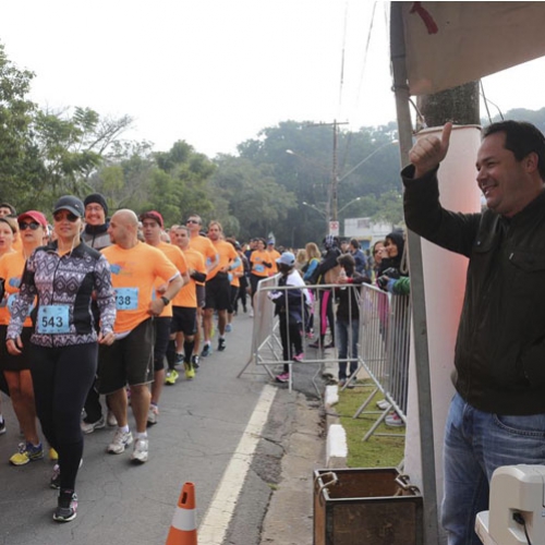 Corrida solidária “Eu Amo Atibaia”