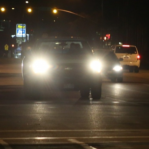 Detran.SP orienta sobre o uso correto das luzes do veículo